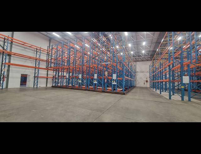 4,209M² WAREHOUSE TO LET IN AIRPORT INDUSTRIA